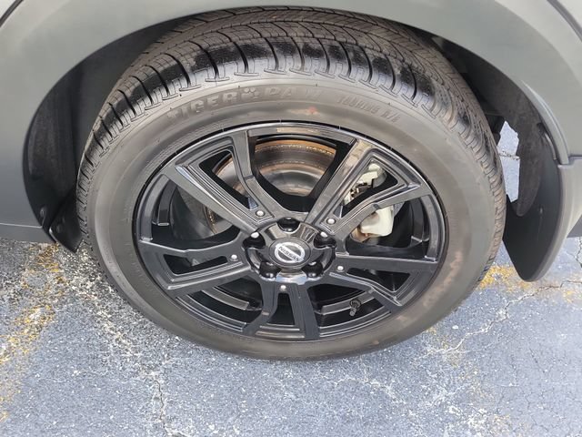 Used 2021 Nissan Kicks SR w/ SR Premium Package FWD image 7
