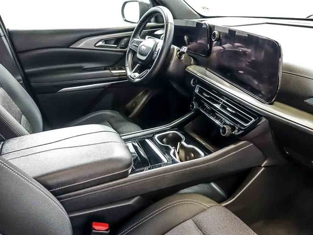 Certified 2024 Chevrolet Traverse LT AWD/4WD image 33