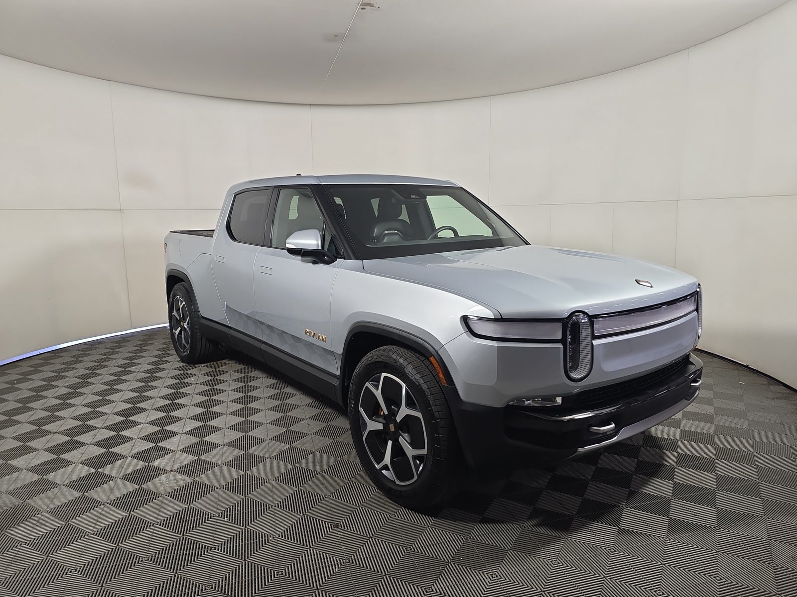 Used 2024 Rivian R1T Adventure Quad AWD/4WD image 7