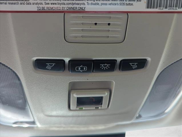 Used 2021 Toyota Corolla LE image 22