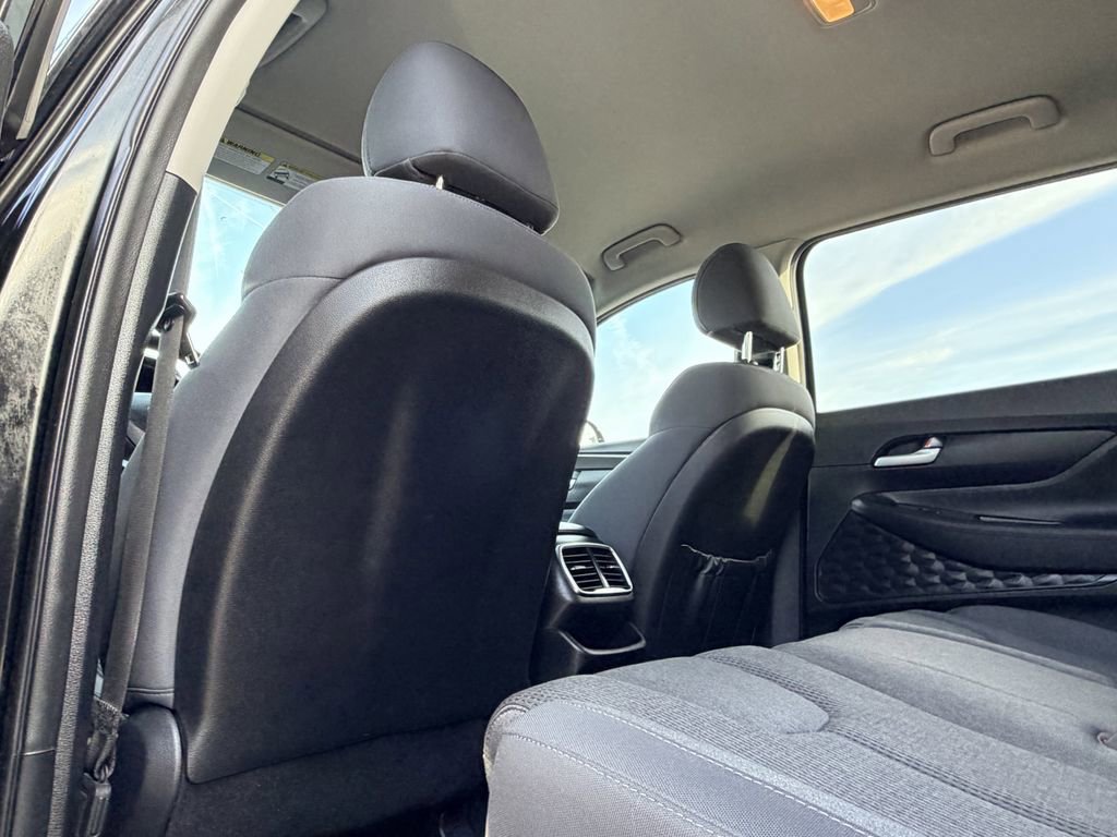 Used 2019 Hyundai Santa Fe SEL FWD image 17
