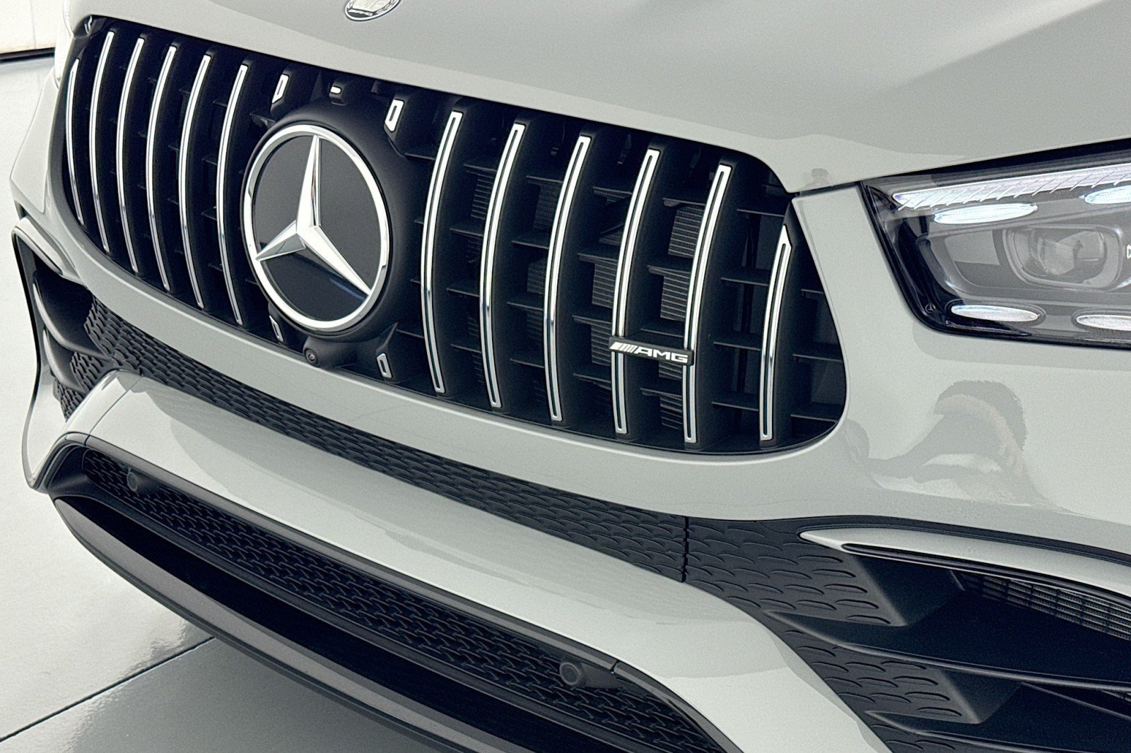 New 2026 Mercedes-Benz GLE 63 AMG S image 8