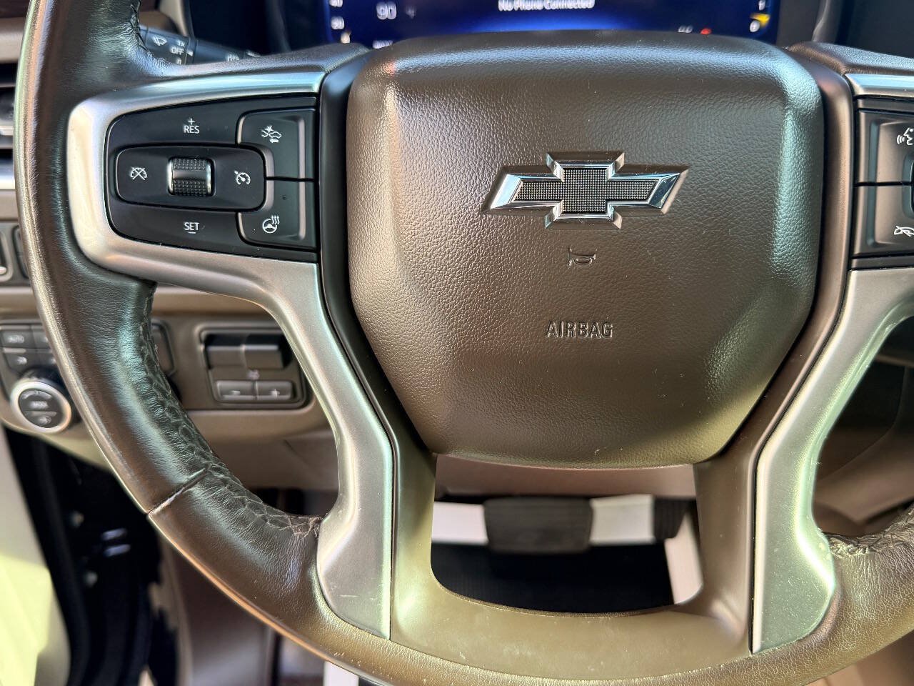 Used 2022 Chevrolet Tahoe Z71 w/ Z71 Off-Road Package AWD/4WD image 24