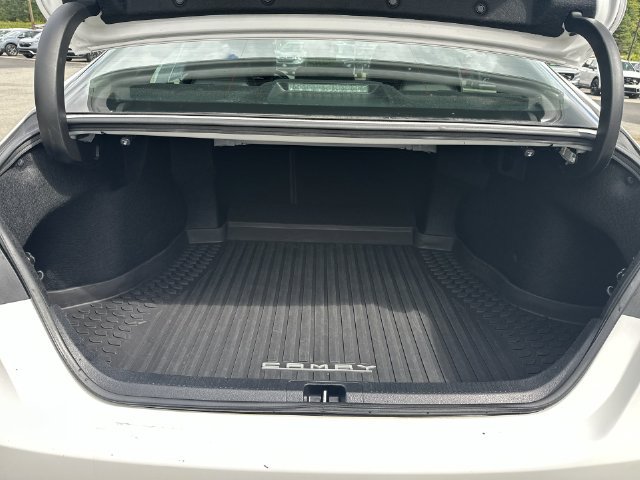 Used 2018 Toyota Camry SE FWD image 22