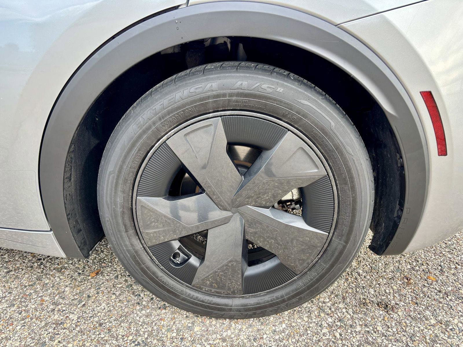 Used 2024 Toyota Prius LE image 31