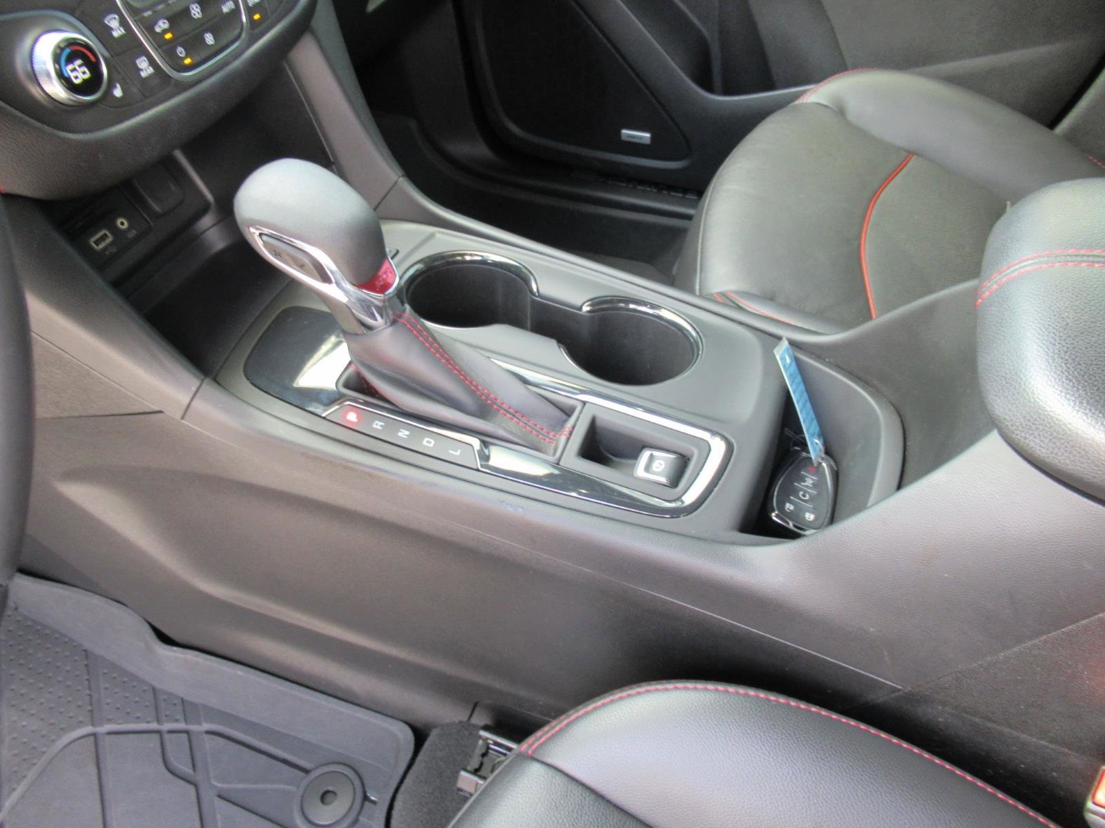 Used 2022 Chevrolet Equinox RS w/ RS Leather Package FWD image 18