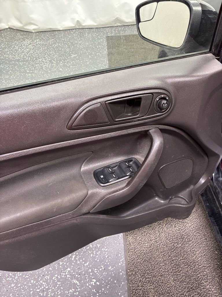 Used 2019 Ford Fiesta SE image 11