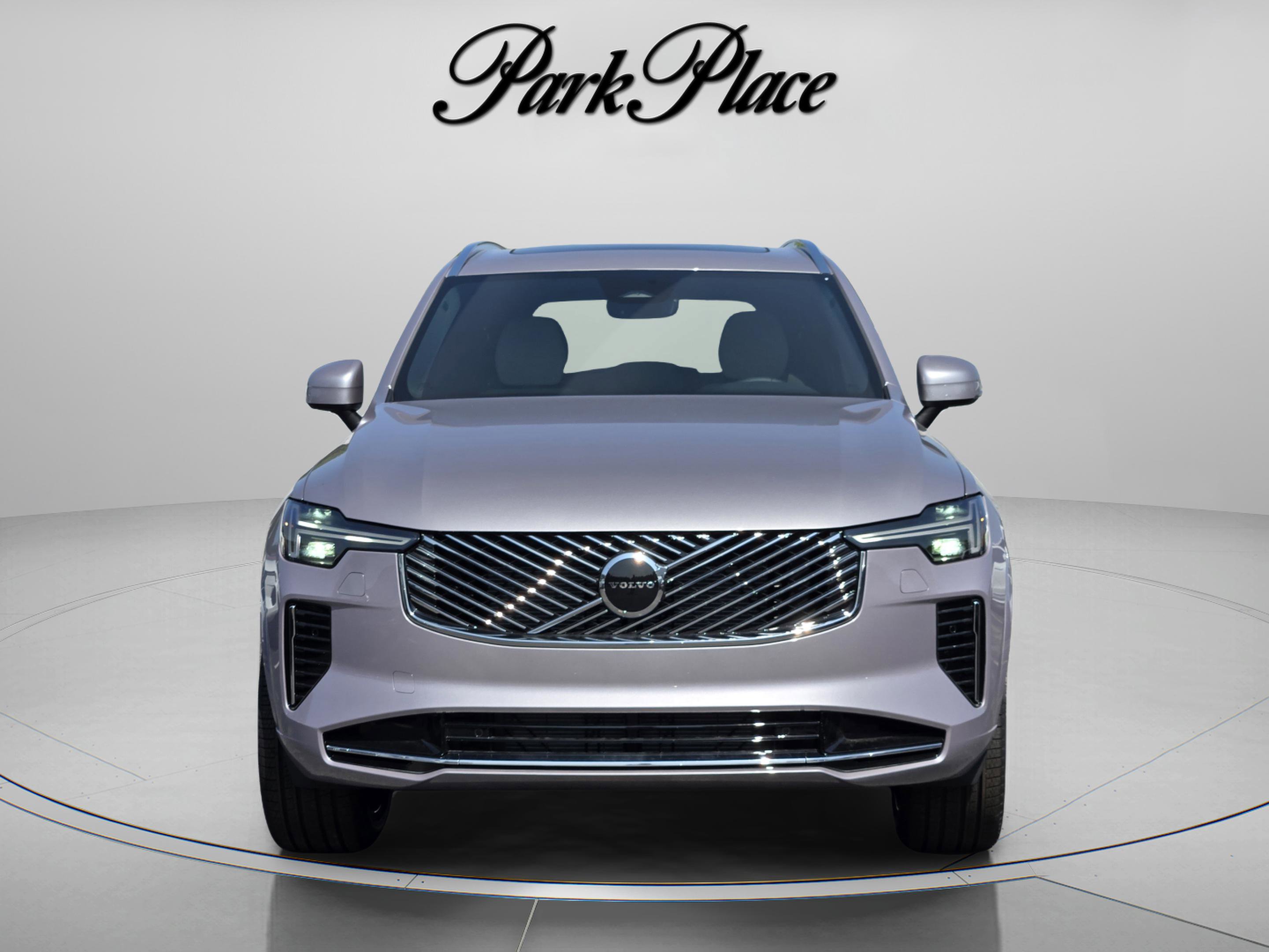 New 2026 Volvo XC90 B5 Core w/ Protection Package Premier image 9