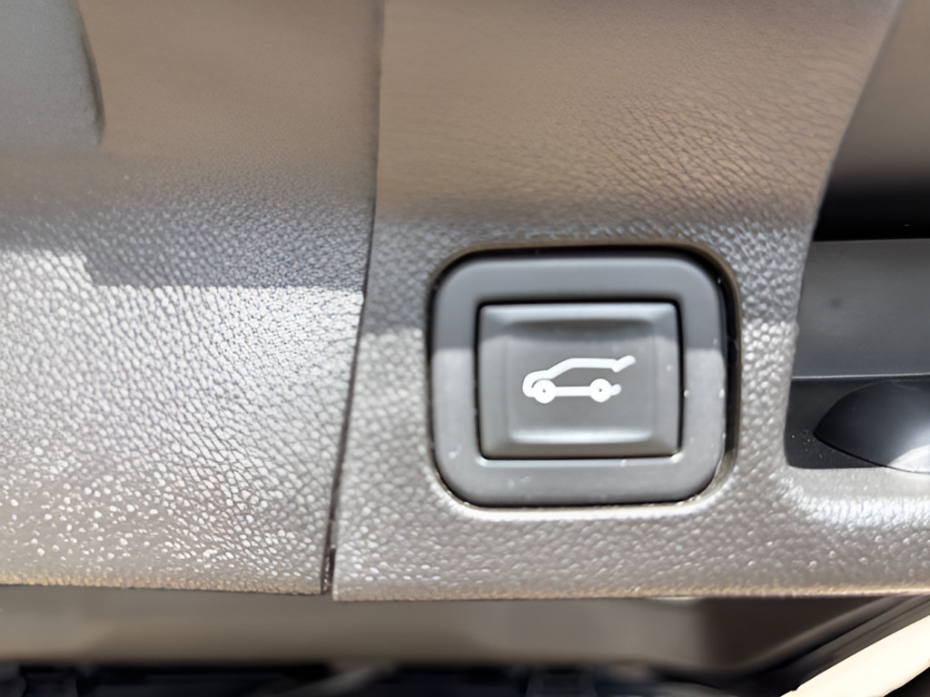 Used 2021 GMC Acadia SLE w/ Driver Convenience Package FWD image 42