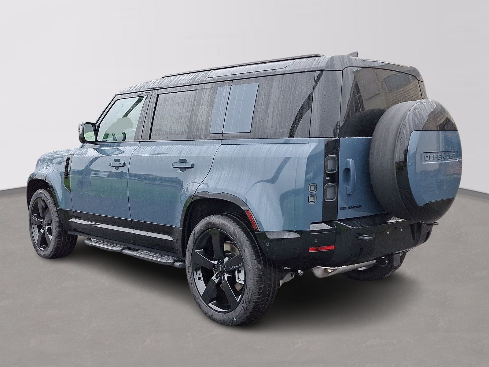 New 2026 Land Rover Defender 110 X-Dynamic SE AWD/4WD image 4
