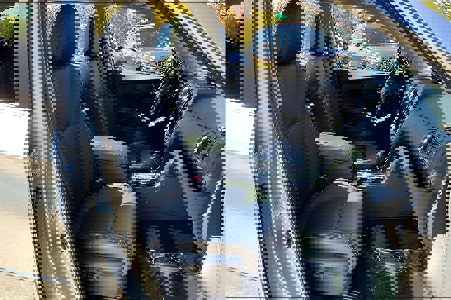 Used 2023 Subaru Ascent Limited w/ Technology Package image 9