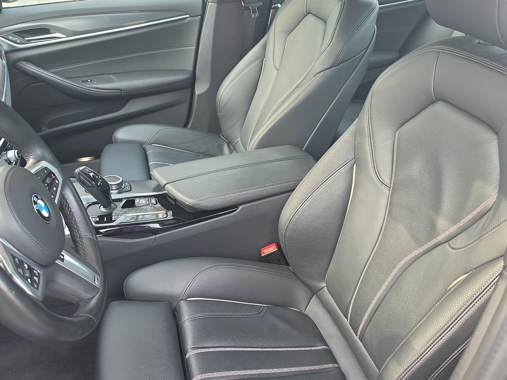 Used 2022 BMW 540i xDrive w/ M Sport Package image 13