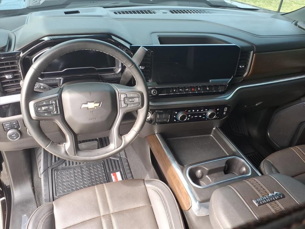 Used 2025 Chevrolet Silverado 2500 High Country w/ Z71 Off-Road Package image 20