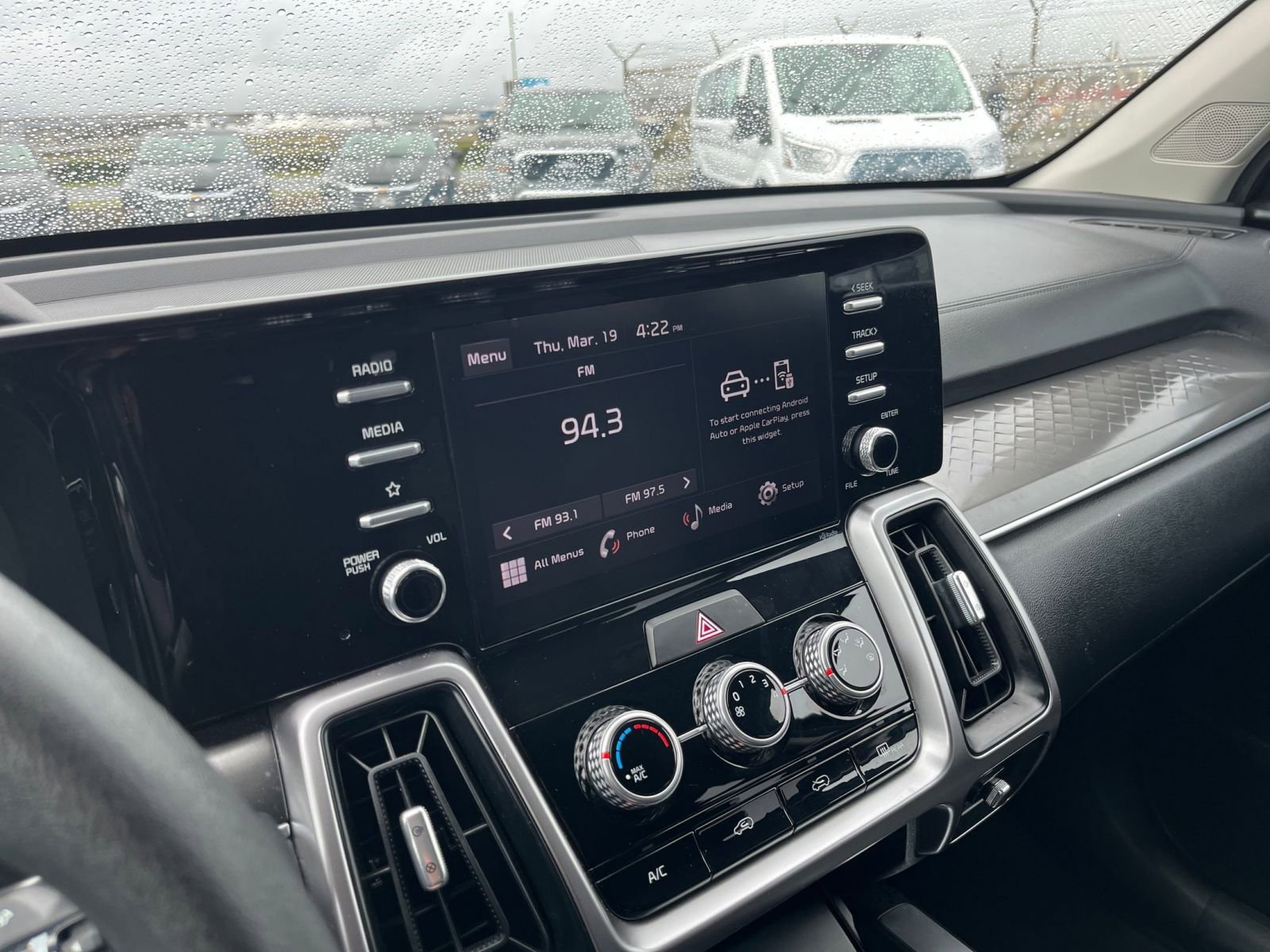 Used 2023 Kia Sorento LX image 20