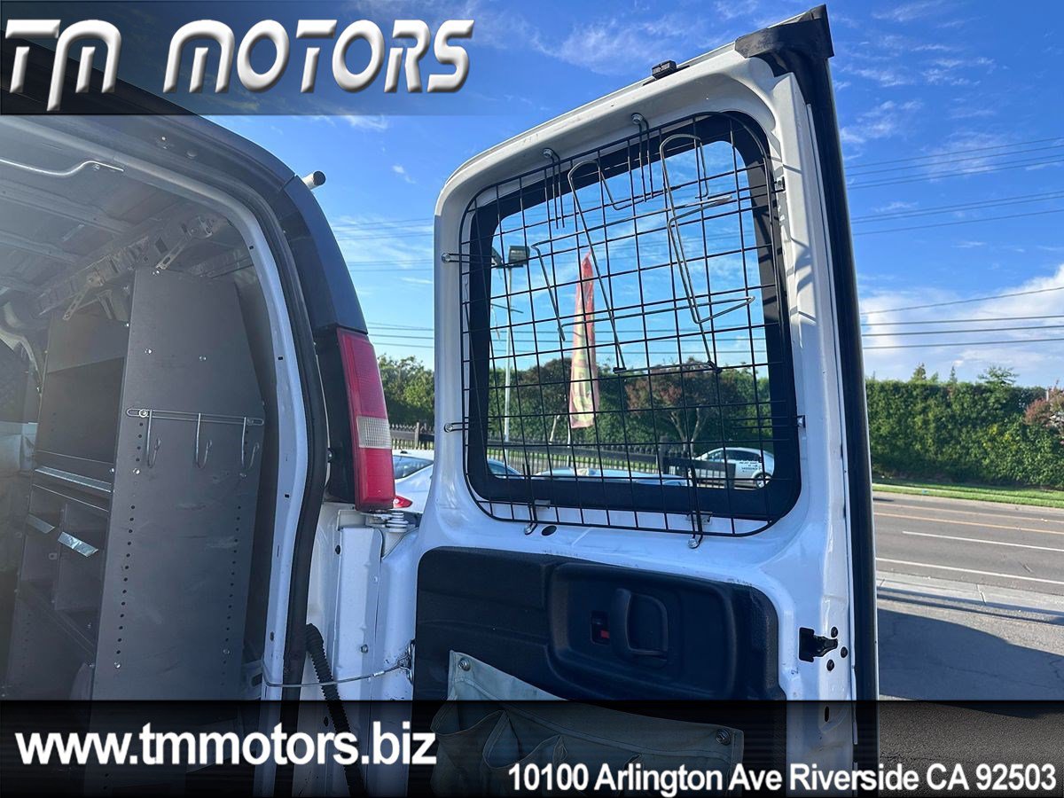 Used 2012 Chevrolet Express 2500 RWD image 21