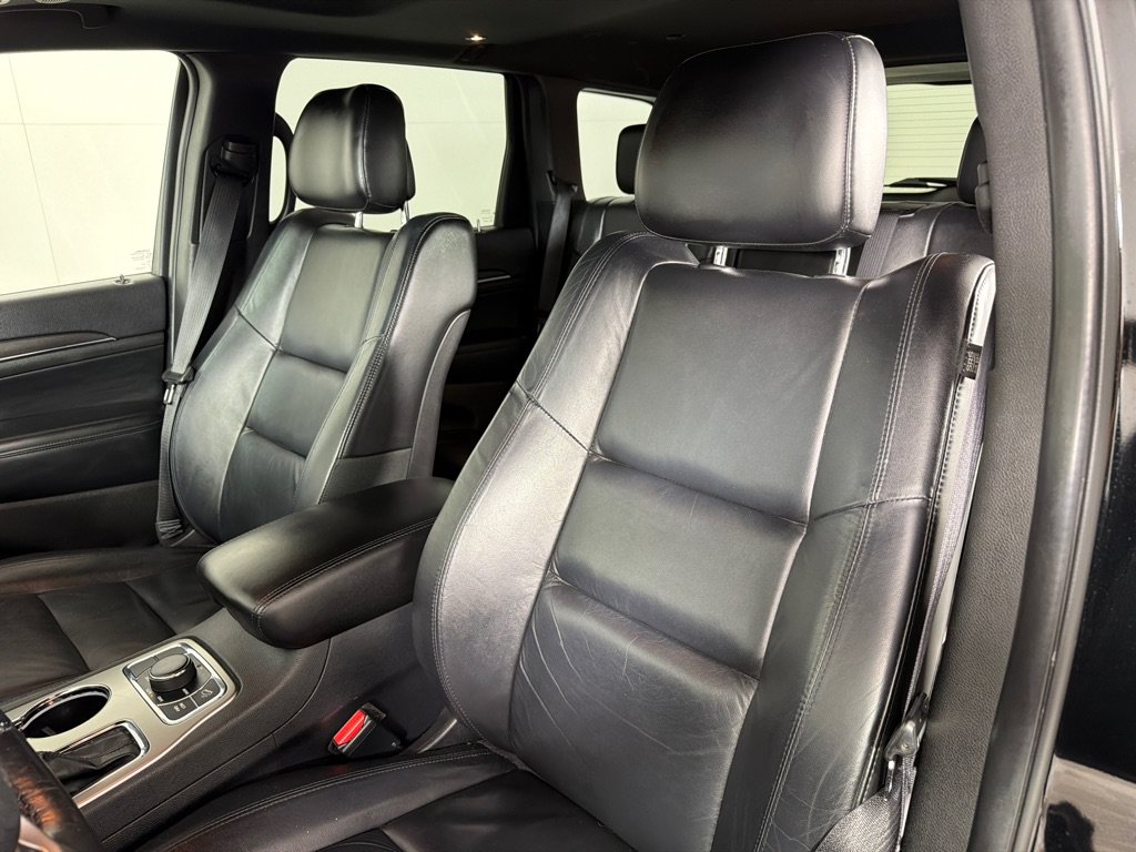Used 2018 Jeep Grand Cherokee Limited AWD/4WD image 13