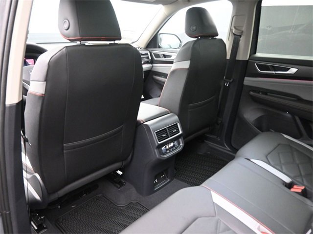 New 2025 Volkswagen Atlas Peak Edition SE image 12