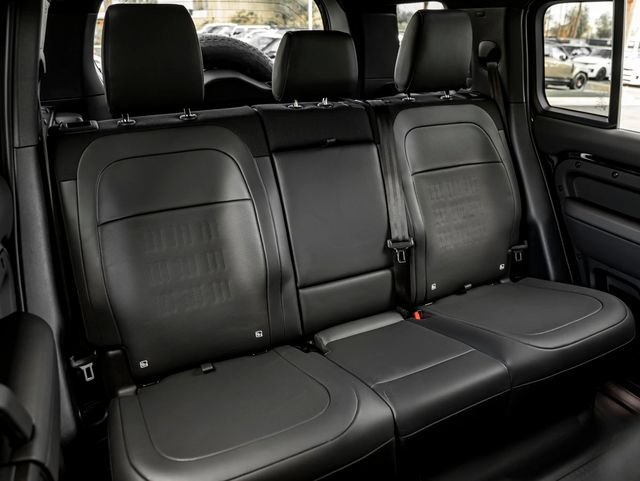 New 2026 Land Rover Defender 110 OCTA AWD/4WD image 36