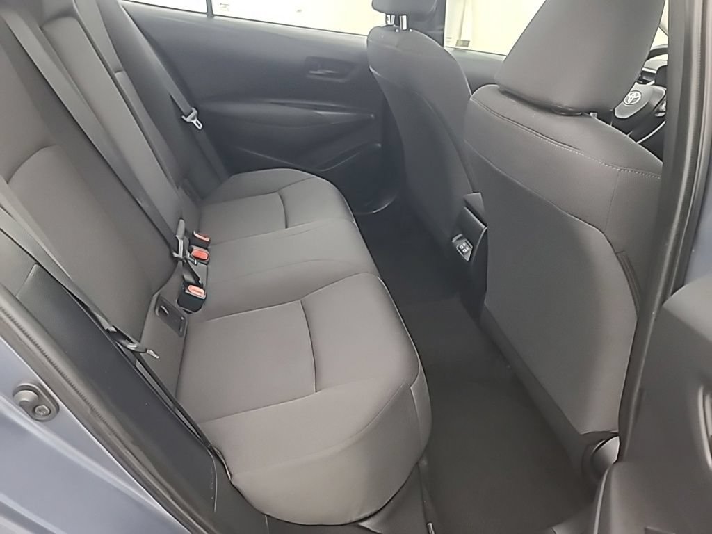 Used 2025 Toyota Corolla LE FWD image 18