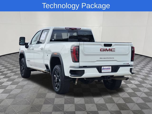 Used 2025 GMC Sierra 2500 AT4 w/ Technology Package AWD/4WD image 3