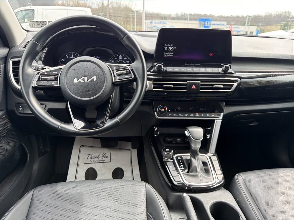Certified 2023 Kia Seltos EX image 23