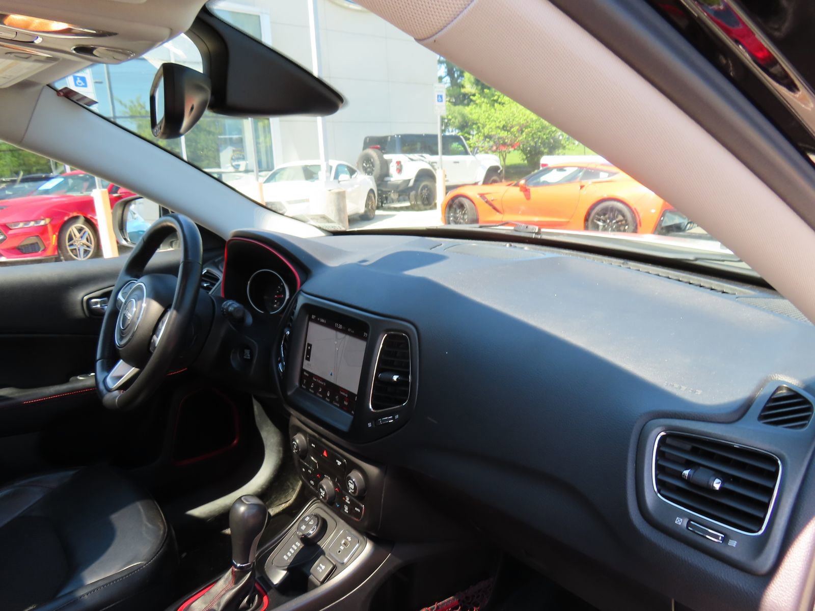 Used 2017 Jeep Compass Trailhawk w/ Navigation Group image 16
