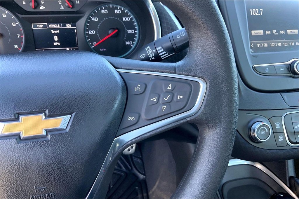 Used 2017 Chevrolet Malibu LT image 12