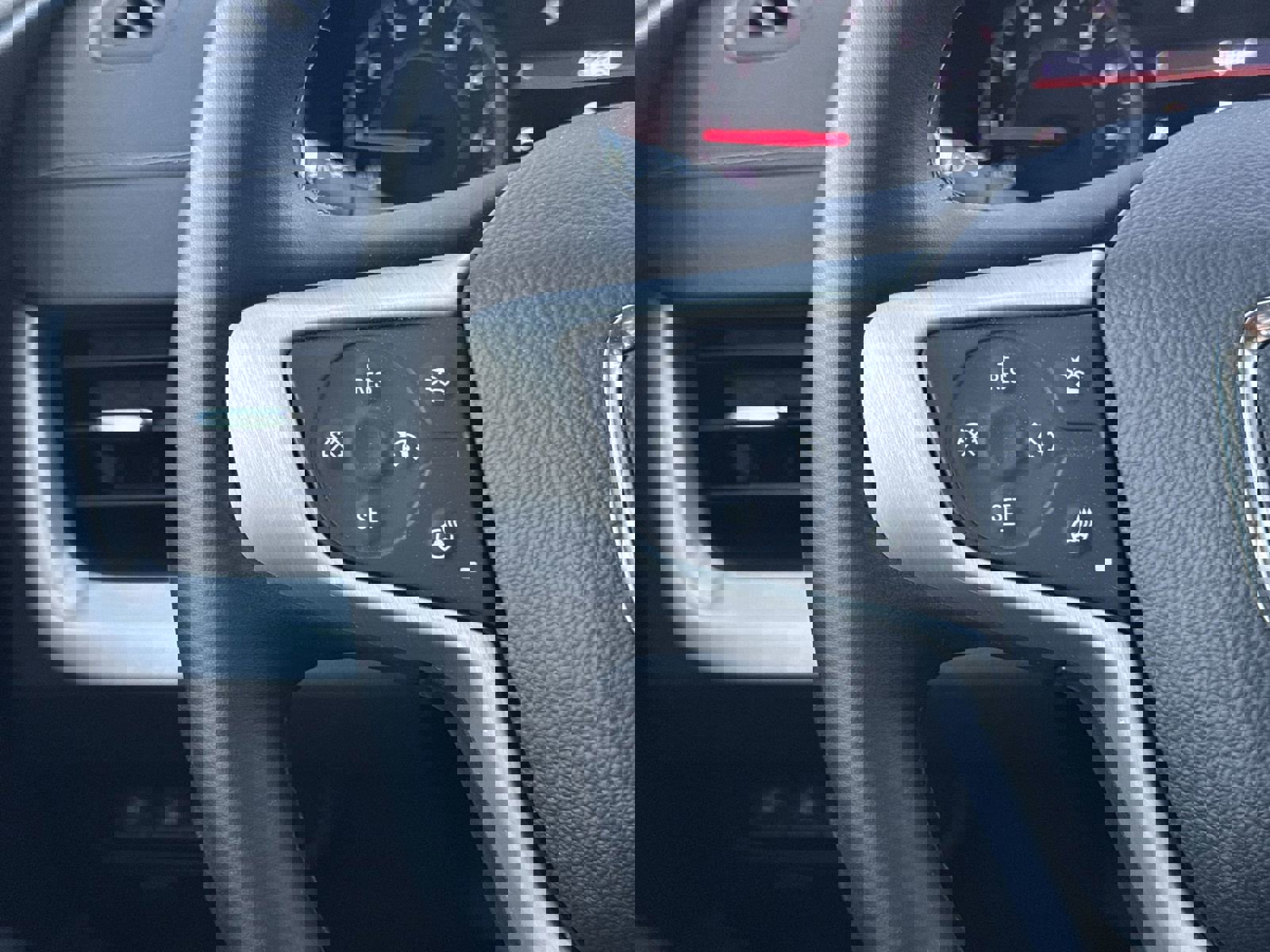 Used 2024 GMC Terrain SLT w/ Tech Package image 19