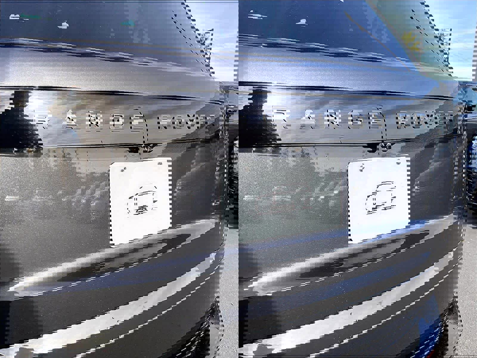 New 2025 Land Rover Range Rover SE image 26