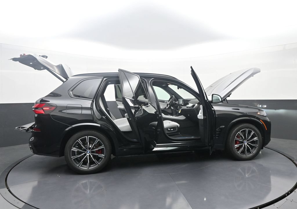 New 2026 BMW X5 xDrive50e w/ M Sport Package AWD/4WD image 45