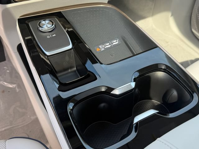 New 2026 Buick Enclave Avenir w/ Super Cruise Package FWD image 22