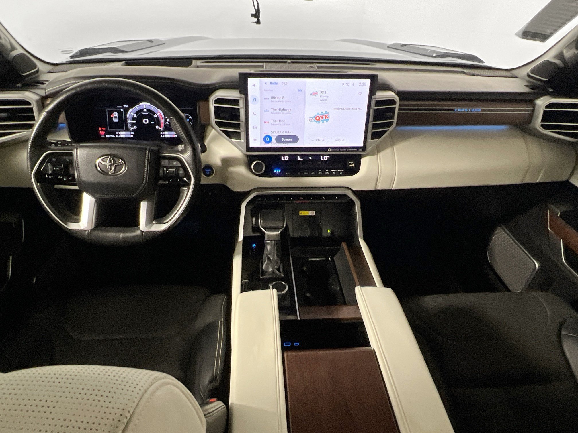 Used 2023 Toyota Tundra Capstone AWD/4WD image 29