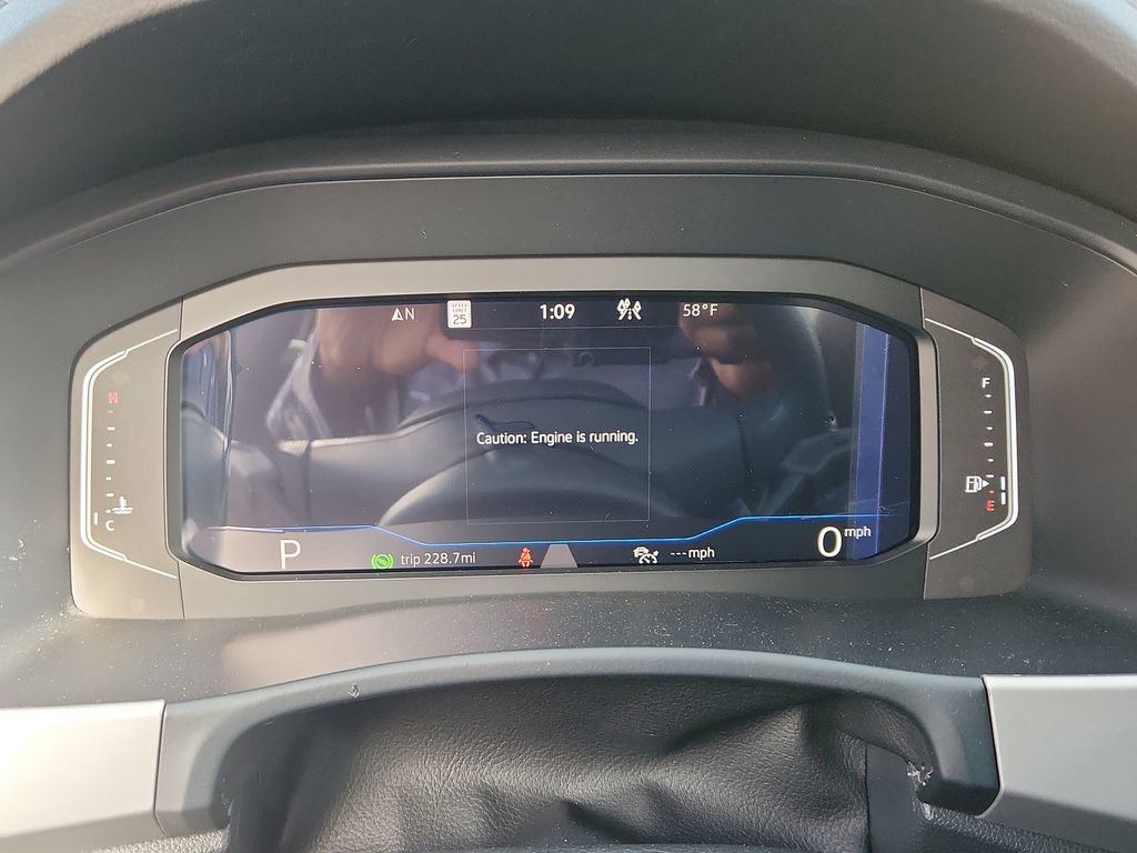 Used 2022 Volkswagen Atlas Cross Sport SEL Premium R-Line image 20