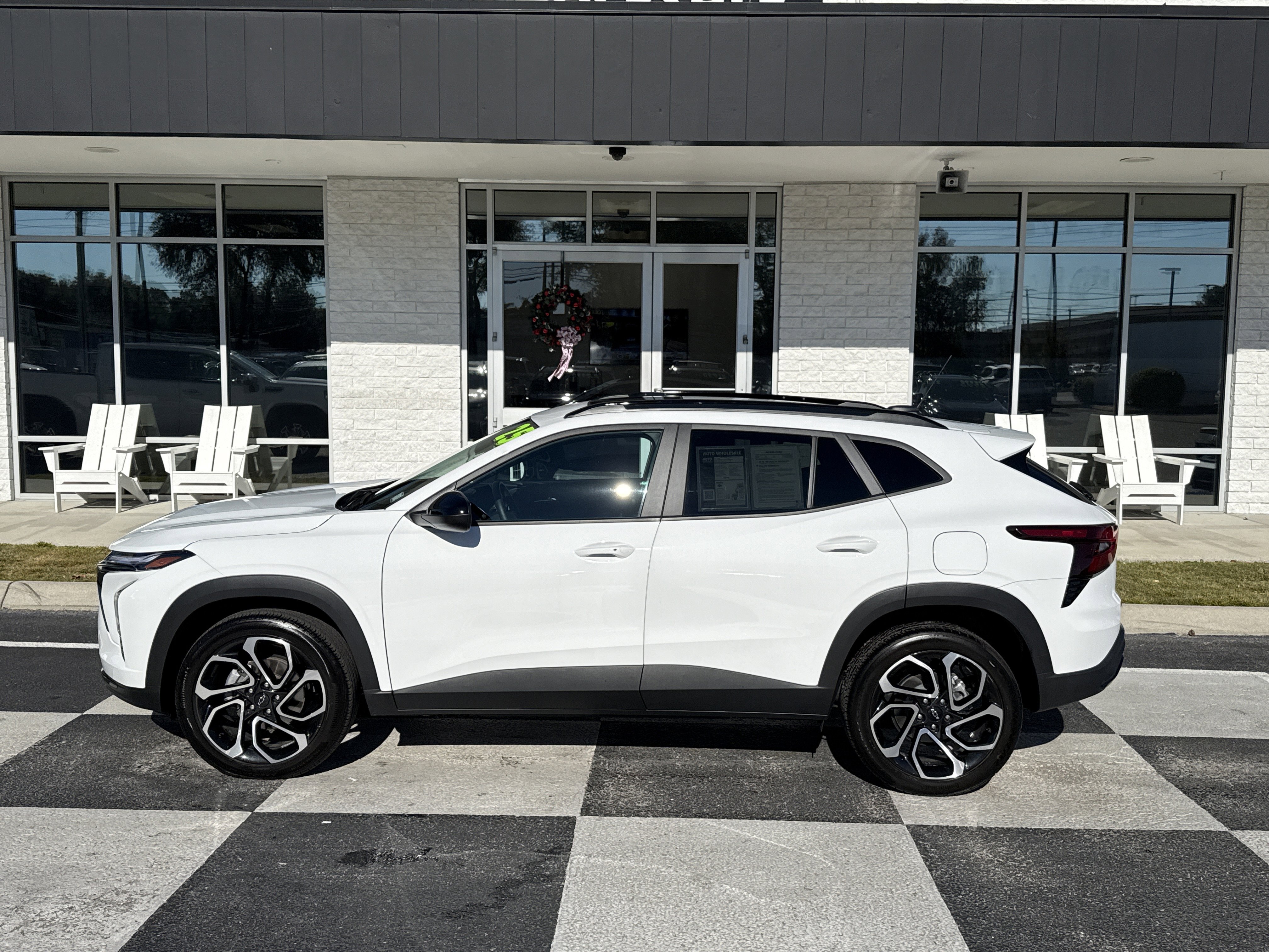 Used 2025 Chevrolet Trax RS w/ Sunroof Package