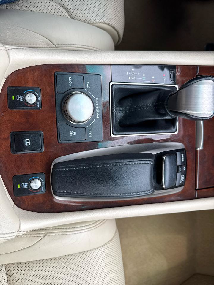 Used 2013 Lexus LS 460 w/ Comfort Pkg RWD image 28