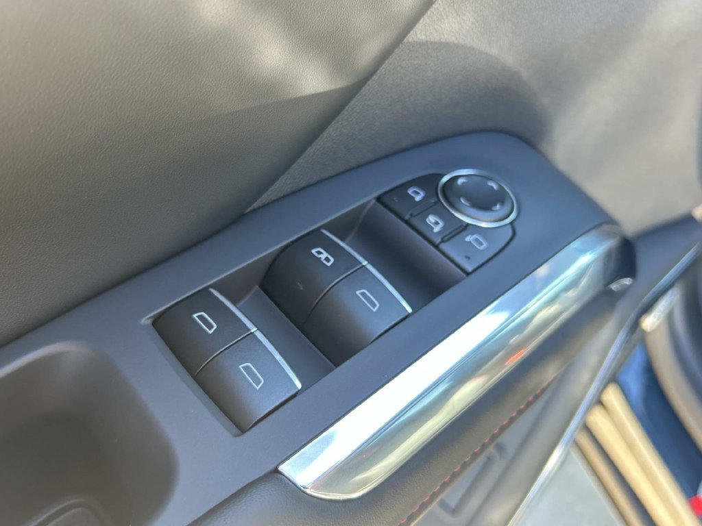 New 2027 Chevrolet Traverse RS w/ LPO, Floor Liner Package FWD image 15