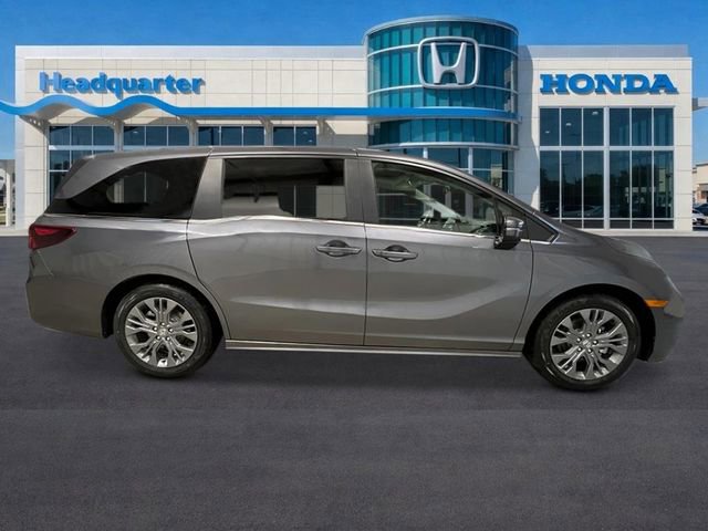 New 2026 Honda Odyssey Touring image 2