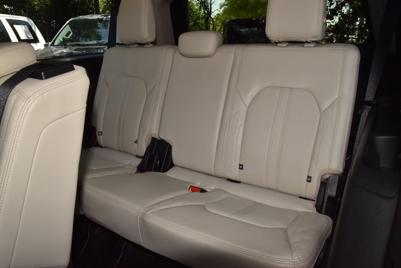 Used 2018 Ford Expedition Max Platinum AWD/4WD image 15