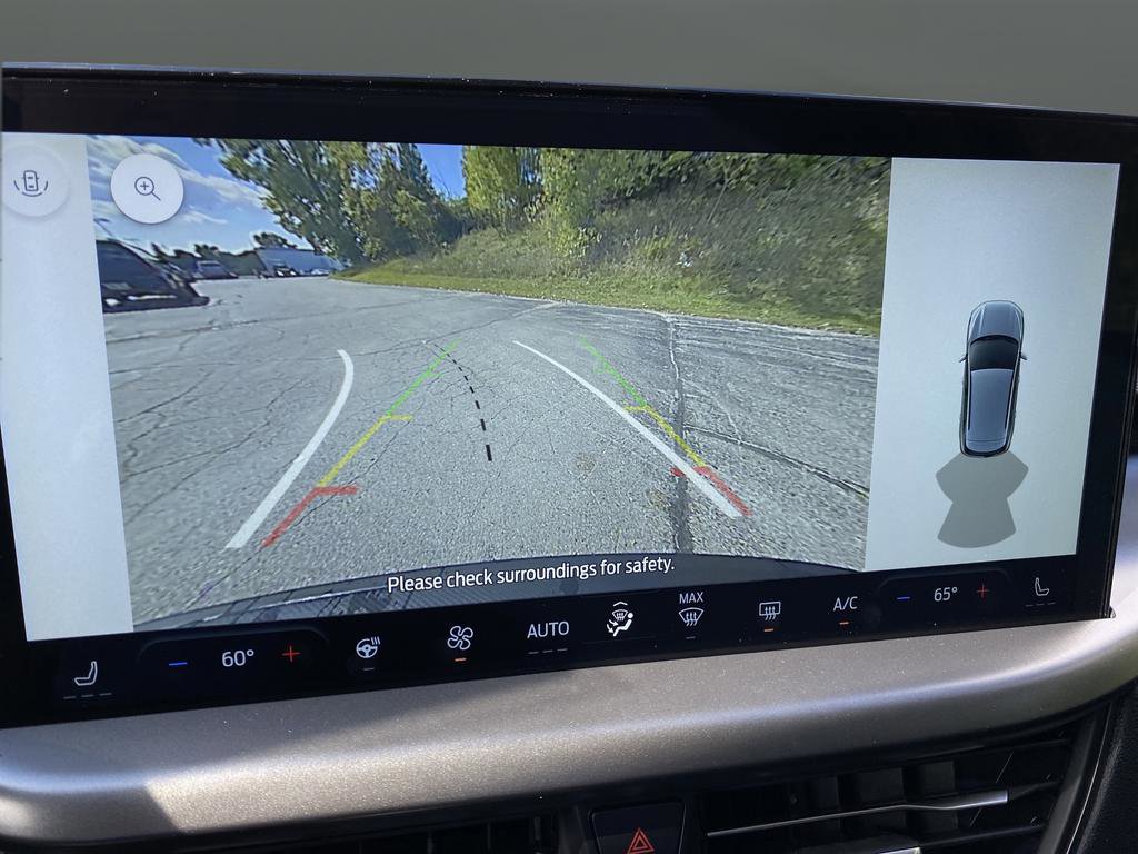 New 2025 Ford Escape SE w/ Class II Trailer Tow Package image 10