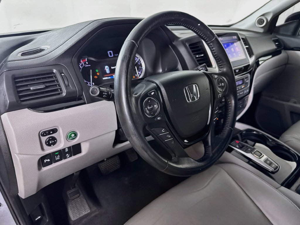 Used 2016 Honda Pilot Touring image 10