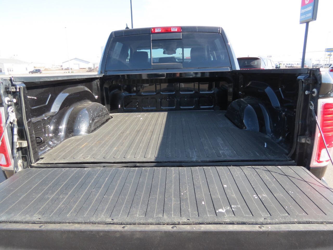 Used 2017 RAM 1500 Laramie w/ Convenience Group image 23