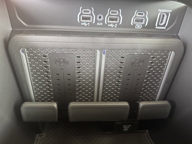 New 2025 RAM 2500 Limited image 32