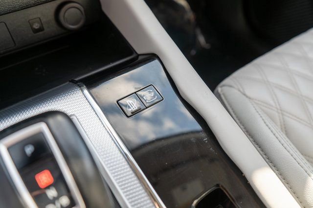 Used 2023 Mitsubishi Outlander 4WD Plug-In Hybrid image 37