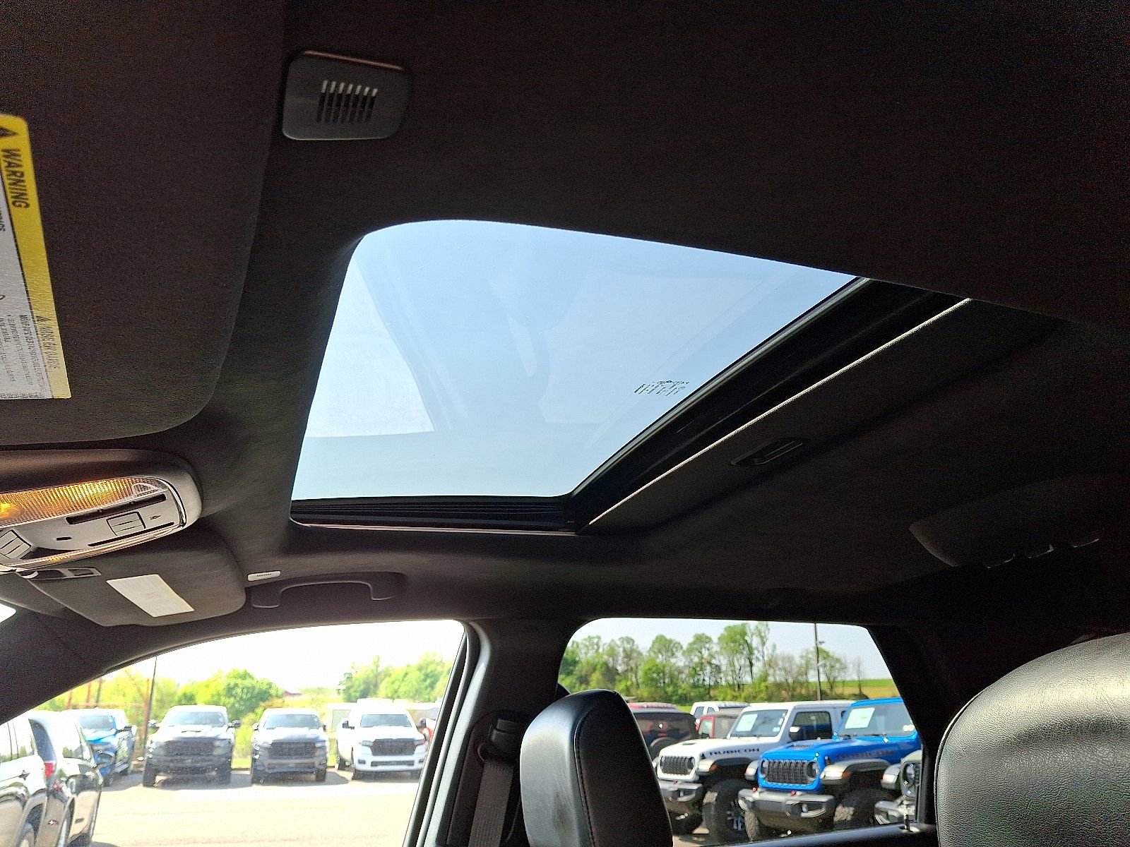 Used 2022 Dodge Durango R/T AWD/4WD image 16