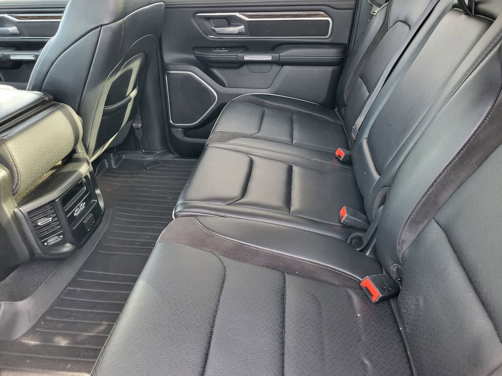 Used 2020 RAM 1500 Laramie w/ Off Road Group image 28