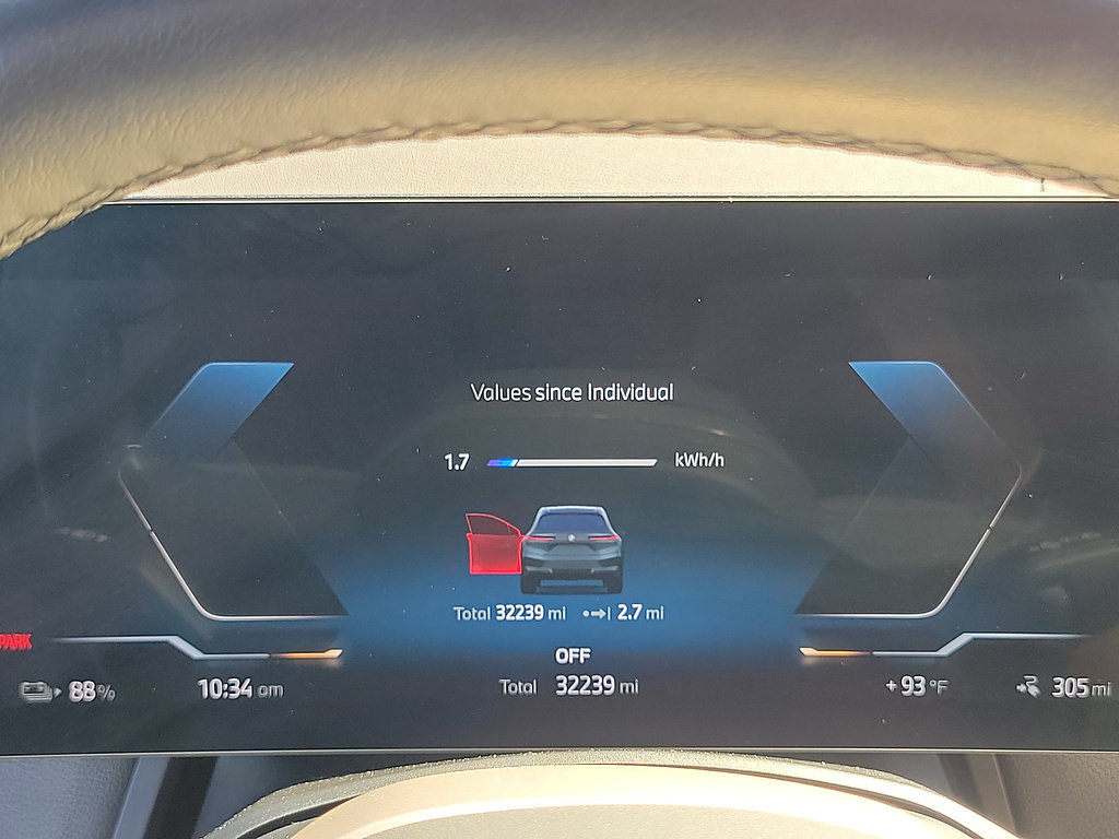 Used 2024 BMW iX xDrive50 w/ Sport Package AWD/4WD image 28