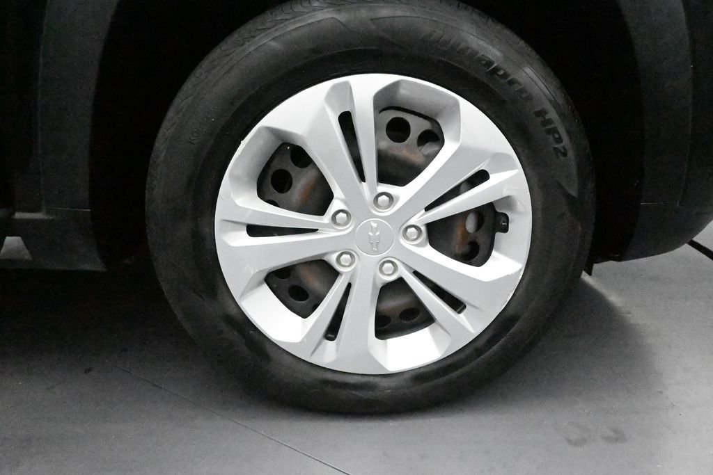Used 2024 Chevrolet Trax LS FWD image 16