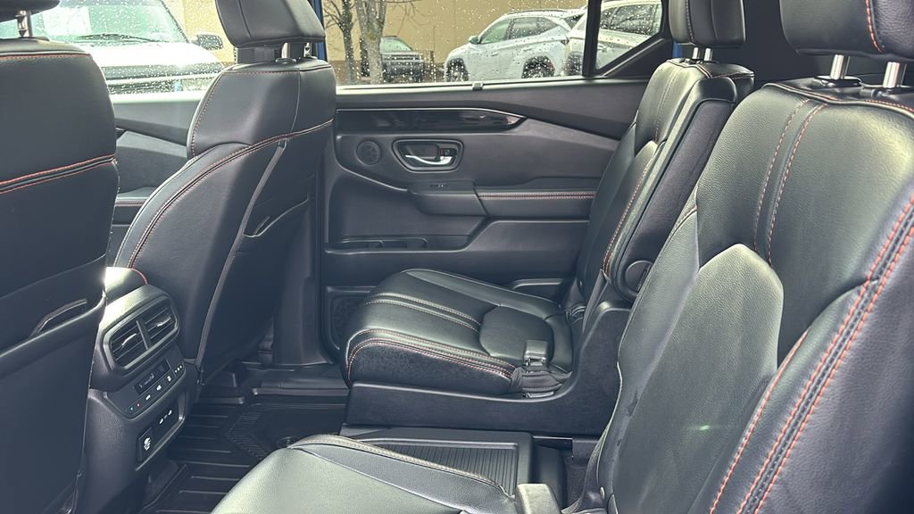 Certified 2024 Honda Pilot TrailSport image 29