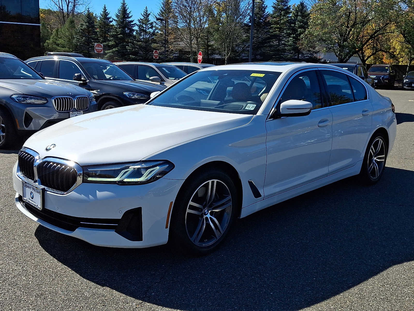 Used 2022 BMW 540i xDrive w/ Premium Package AWD/4WD image 3