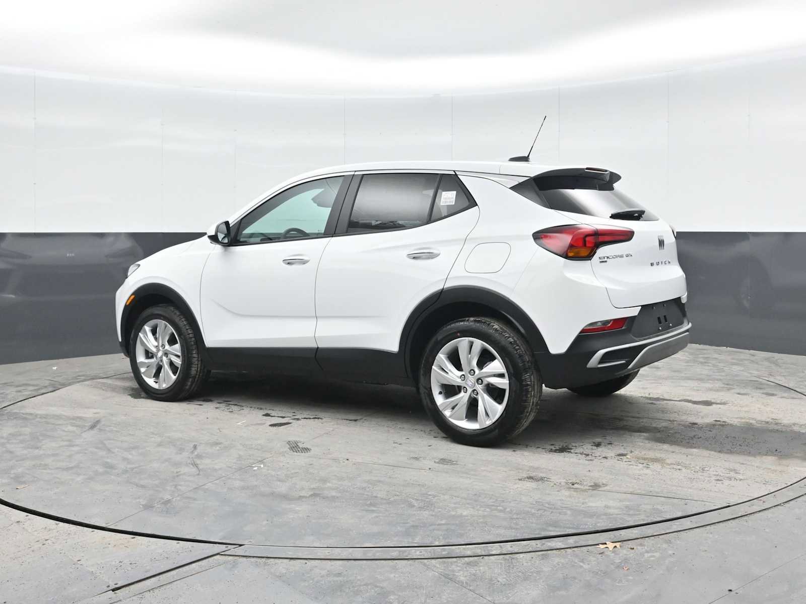 New 2026 Buick Encore GX Preferred w/ Comfort Package AWD/4WD image 2